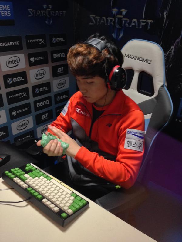 LCS联赛传奇辅助选手Aphromoo今日发布视频，正式宣布将从英雄联盟职业赛场退役